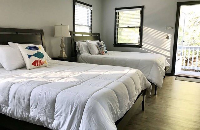 On Jockey Ridge State Park + Hot Tub & Center of OBX