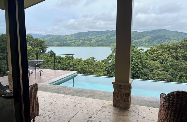 On Lake Arenal - Near La Fortuna - New Pool and Deck August 2024 - Bird Watching
