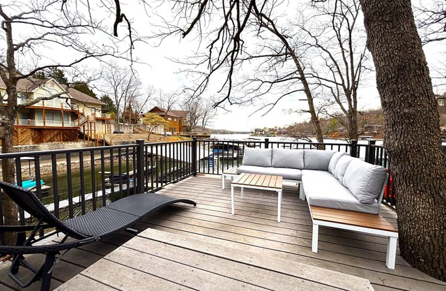On Lake Time! Private Dock with Private Slip!