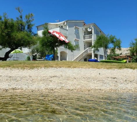 On the beach apartments PAG