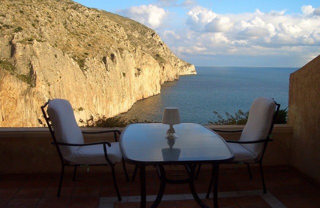 ON THE MEDITERRANEAN SEA. ONE BEDROOM, SPECTACULAR VIEWS.