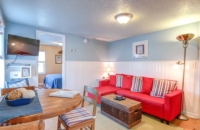 One Bedroom Apt only steps from the ocean. Best Location!