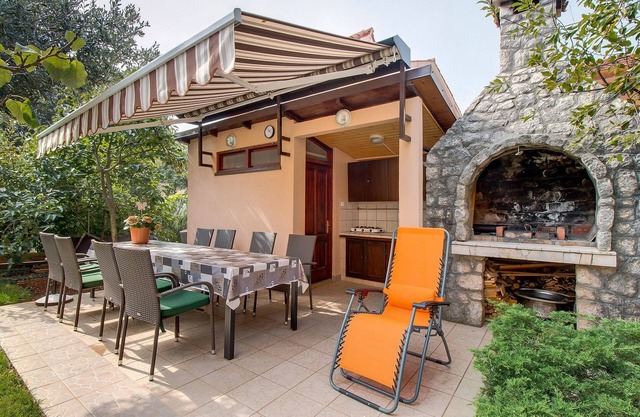 One bedroom apartment with terrace Artatore, Lošinj (A-7934-a)