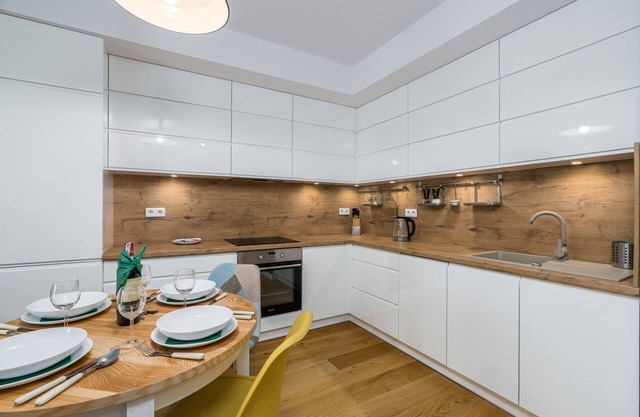 One-Bedroom Apartment| Bielniki 1/26