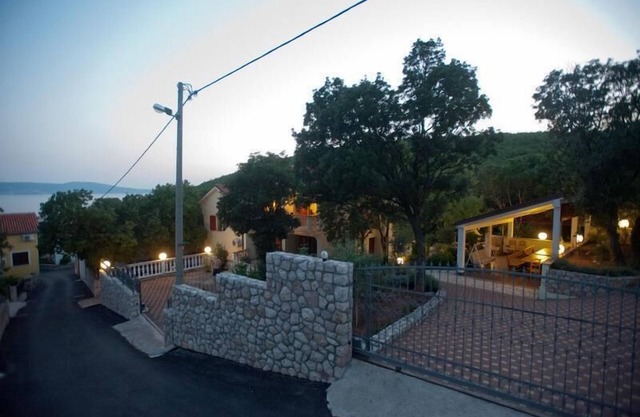 One bedroom Apartment Cerluka A4