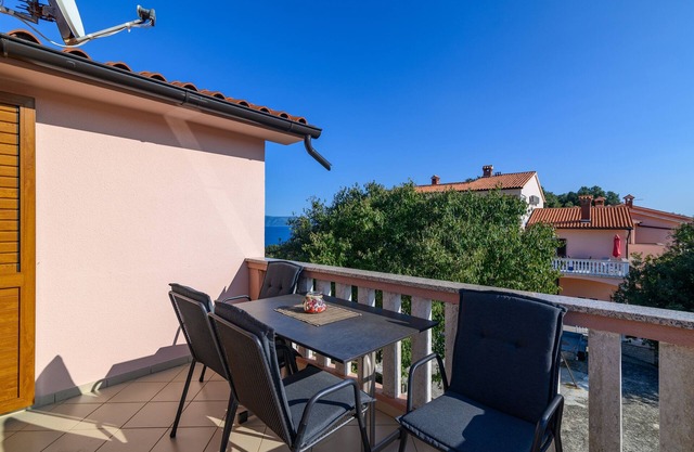 One bedroom apartment with terrace and sea view Duga Luka (Prtlog), Labin (A-2335-d)