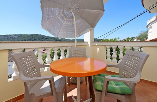 One bedroom apartment with terrace Lopar, Rab (A-14804-c)
