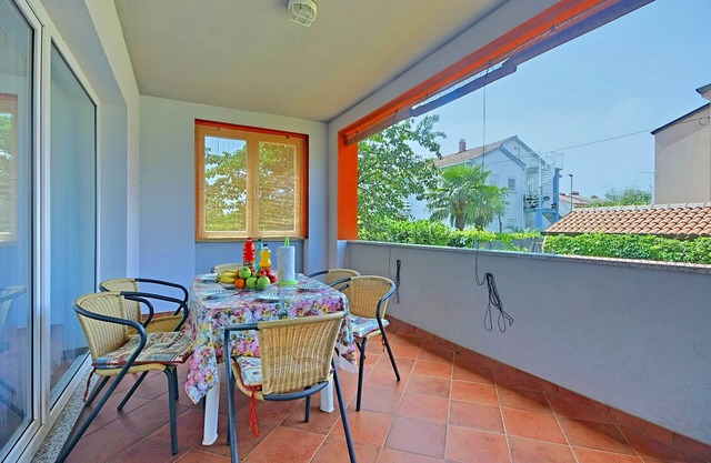 One bedroom apartment with terrace Umag (A-22649-a)