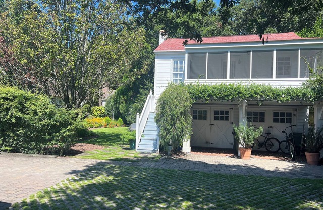One Bedroom Carriage House- 131 Craven Streetn300 feet from Beaufort Waterfront