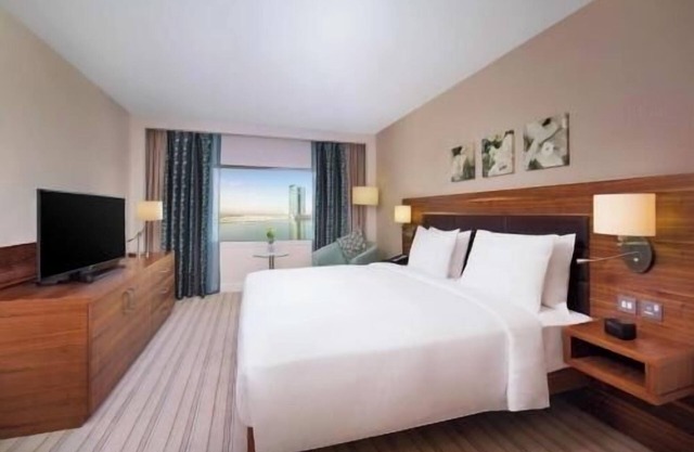 One Bedroom King Suite Near Al Naeem Mall
