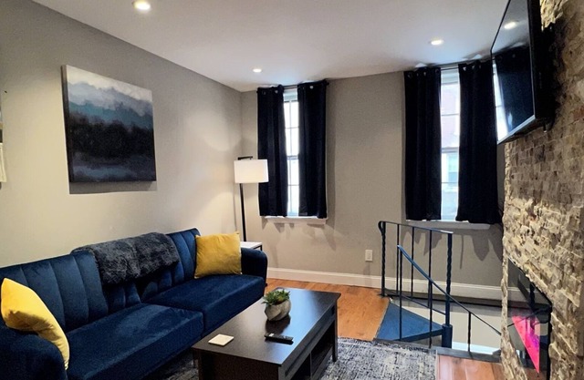 ★One BR Condo in Cultural Locale★ 🚶🏻 to Center City ⚡️Wifi ✔NFLX✔Clean