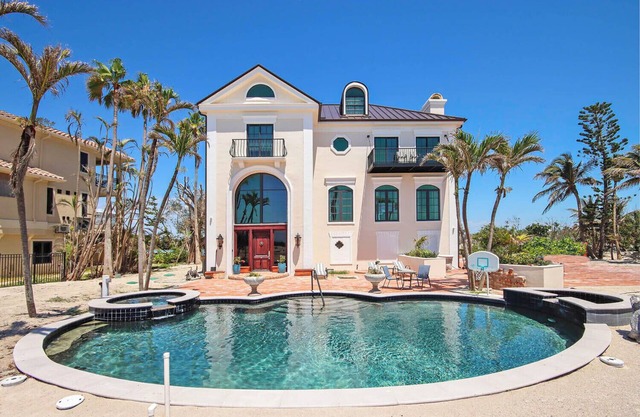 One Captiva - Six bedroom gulf front home