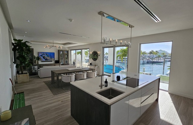 ONE Marina at Palm Cay. Rarely available 4 br/3.5 bath condo. Waterfront!