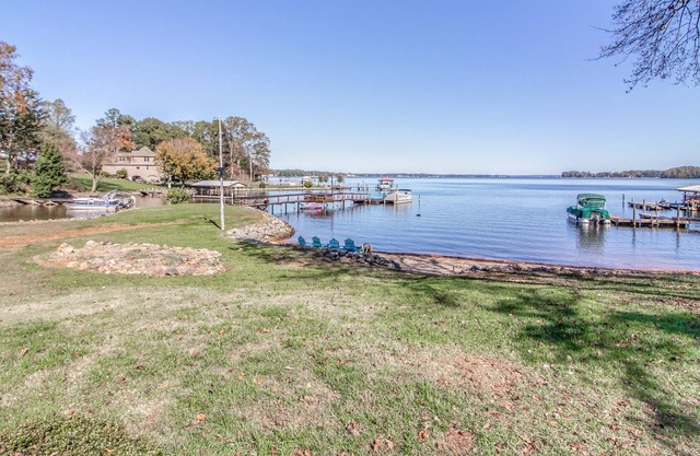 One of a kind: Private sandy beach with 7 mile views of Lake Norman
