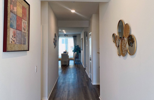 ONE-Story Floor #2 Room In Riverside