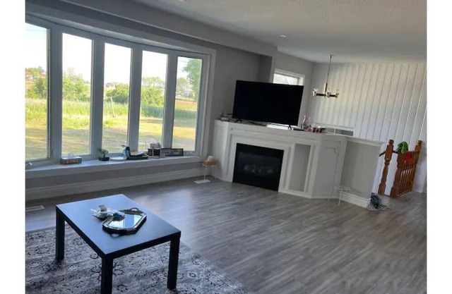 Open lot 4 bedroom cozy home in Caledon