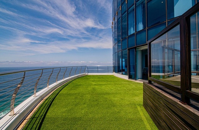 Opulent Multi-Level Pearls of Umhlanga Penthouse