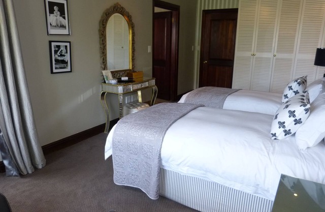 Opulent Venue in private estate sleeps 8