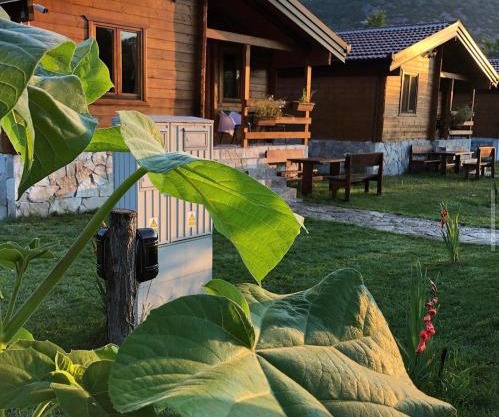 Orahovo Cottages