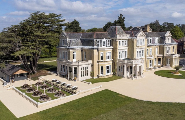 Orange Grove Hotel & Gardens