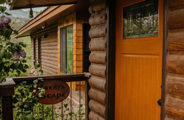 Orchard Access, Mountain Views, Close to Wineries