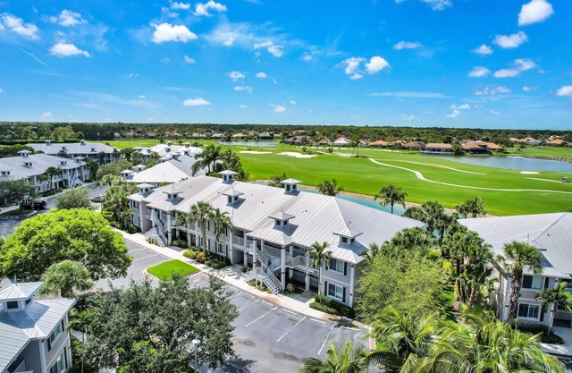 ORCHID at Greenlinks - 2+ Den Renovated Golf Villa
