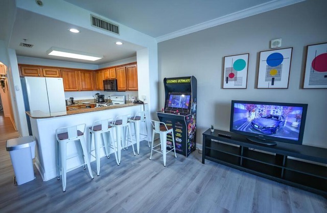 Orlando 5th Floor 5 min from disney