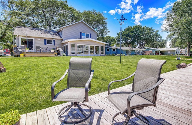 Oshkosh Canal-Front Home w/Sunroom & Watercraft!