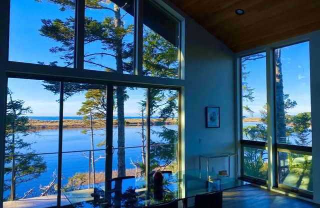 Osprey House Hemlock Suite: Ocean & Lake Views