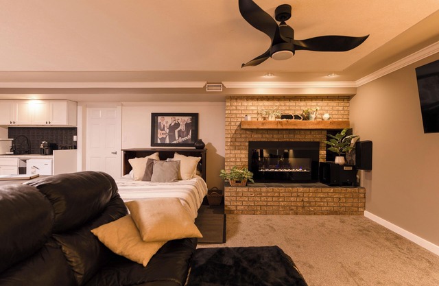 Our Studio offers cozy, spacious, accommodation in a superb location.