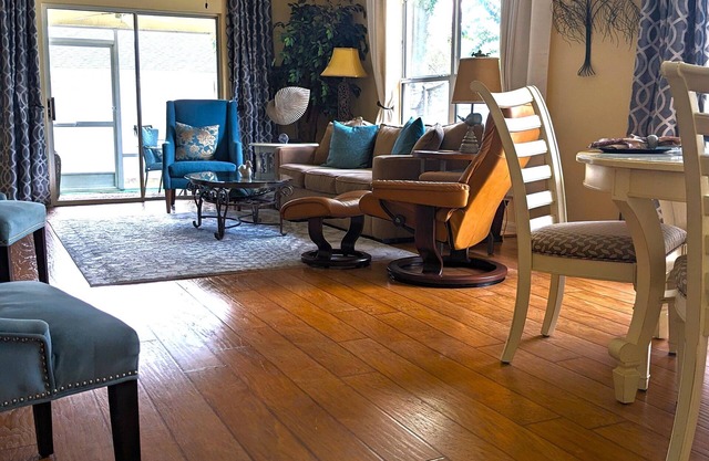Our Village Gem-5 Star- Elegant & Comfortable- Very nClose to Sumter Squ.