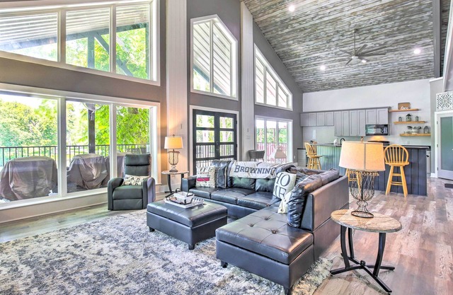 Outdoor Entertainment Space: Home in McQueeney