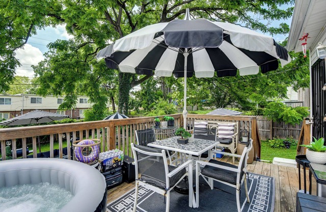 Outdoor Pool & Hot Tub: Retreat - 6 Mi to Dtwn!