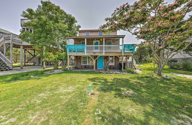 Outer Banks Cottage - Walk to Frisco Beach!