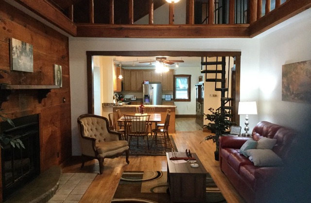 Outrageous! Near Microsoft Mt Pleasant - Sleeps 18