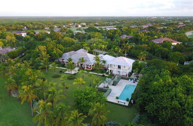 OUTSTANDING VILLA AND LOCATION - 200yards to best beach in PuntaCana Resort Club