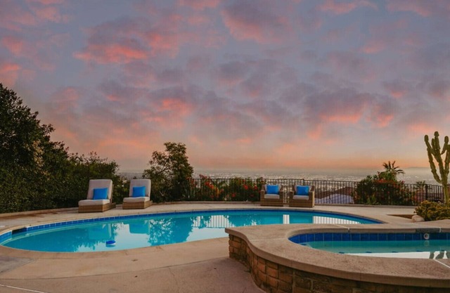 Overlooking Luxury | Pool Heat | Spa | Games