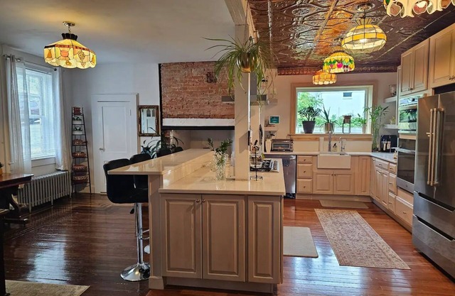 Oversized, Antique Style, near Shawnee skiing and Minsi lake