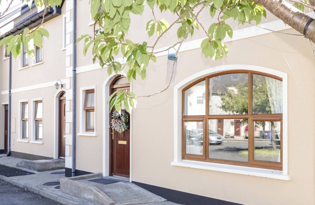 Owen Tucker View House