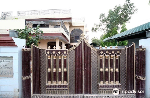 OYO 14030 Cheema Holiday Homes