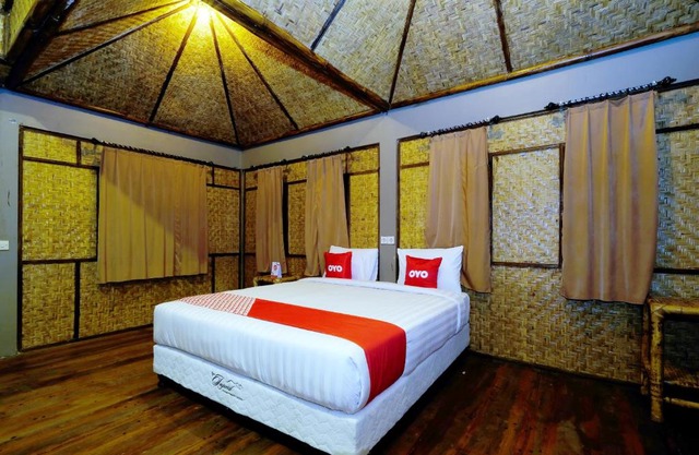 OYO 1835 Surya Mandalika Hotel