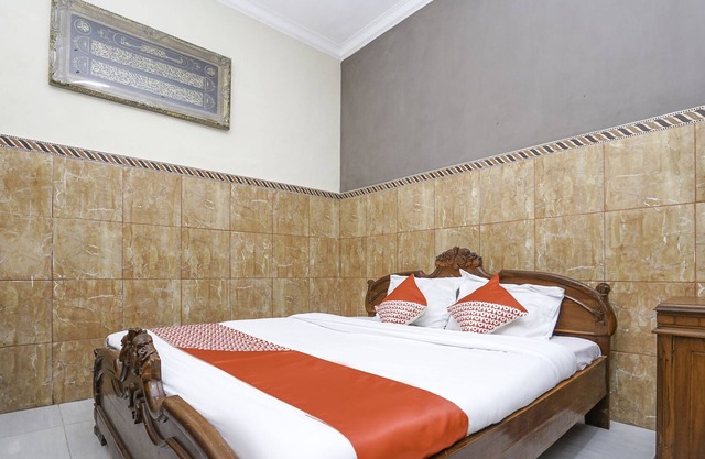 OYO 2715 Hotel Madinah Syariah