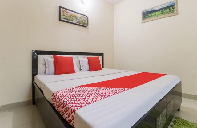 OYO 48304 Hotel Moon Lite