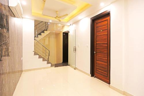 OYO 62740 Gold Inn