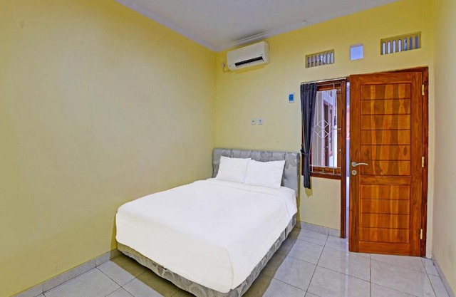 OYO 90823 Casa Jupiter Shine