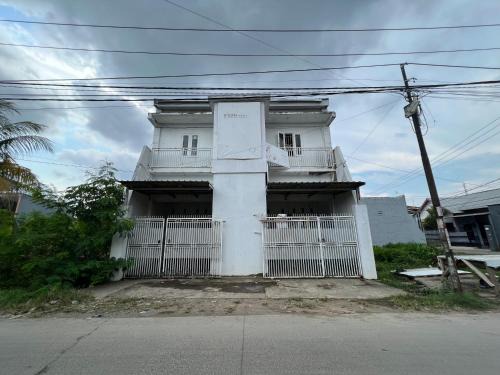 OYO 93053 Ziza Kost82 Syariah