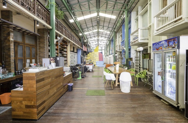 OYO 965 Art Hotel Sanamchai