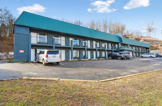 OYO Hotel Mt Vernon KY - Renfro valley I-75