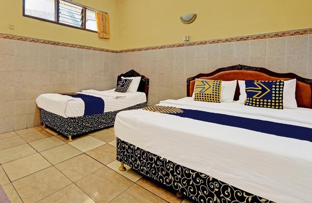 OYO Life 91677 Hotel Citra Dewi 3