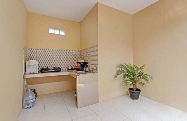 OYO Life 93034 Ayri Home